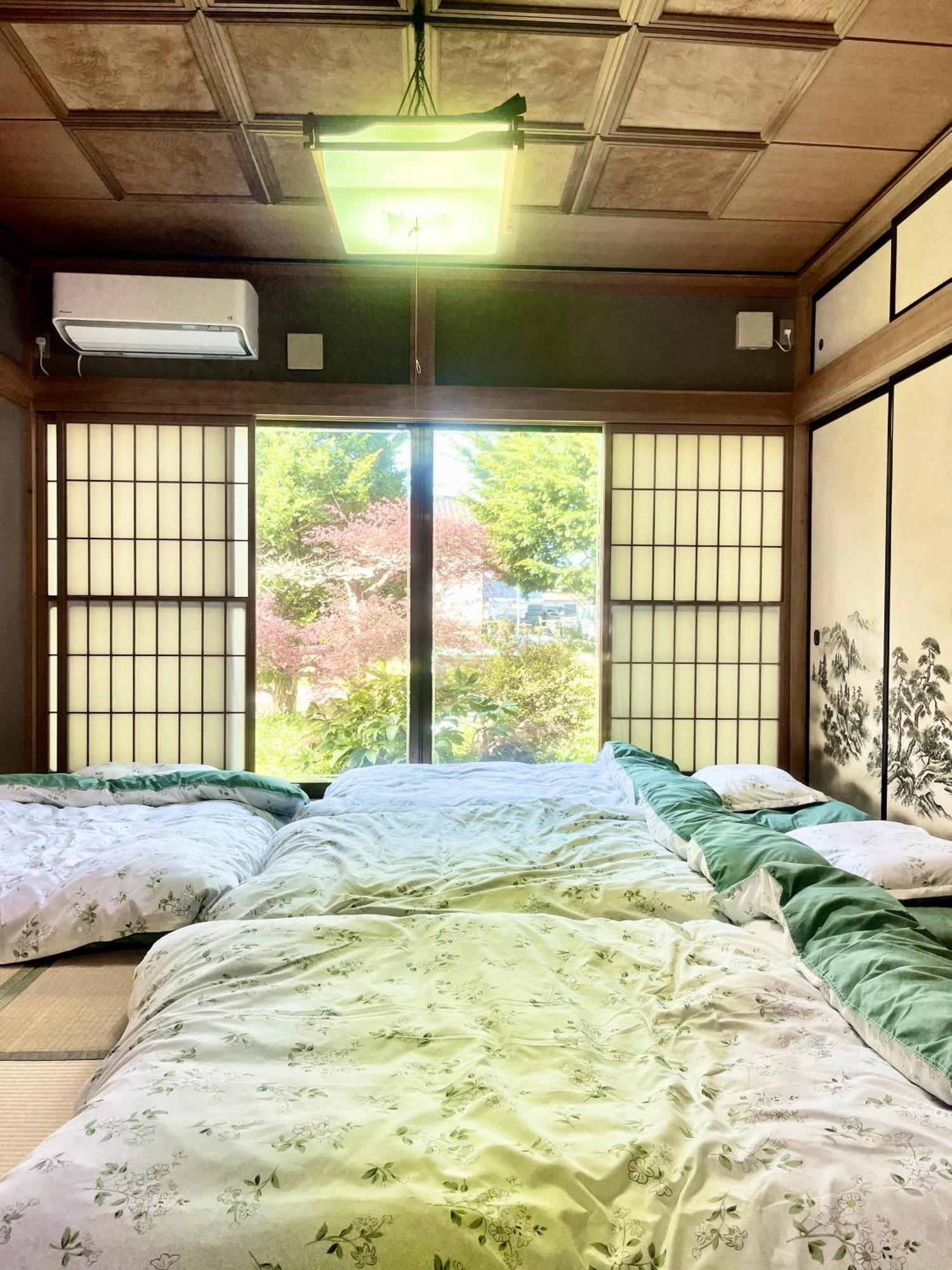T&T Fujiyama Guest House Fujiyoshida Exteriör bild