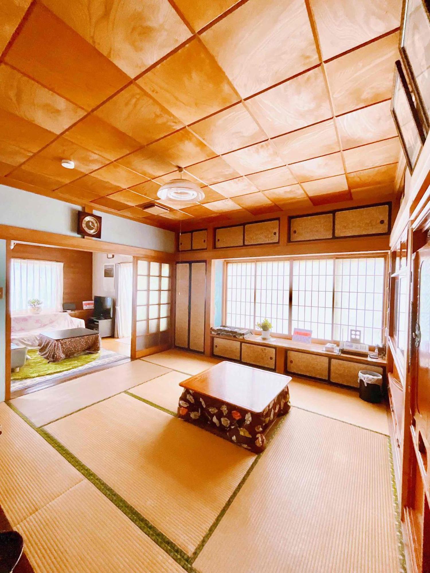 T&T Fujiyama Guest House Fujiyoshida Exteriör bild