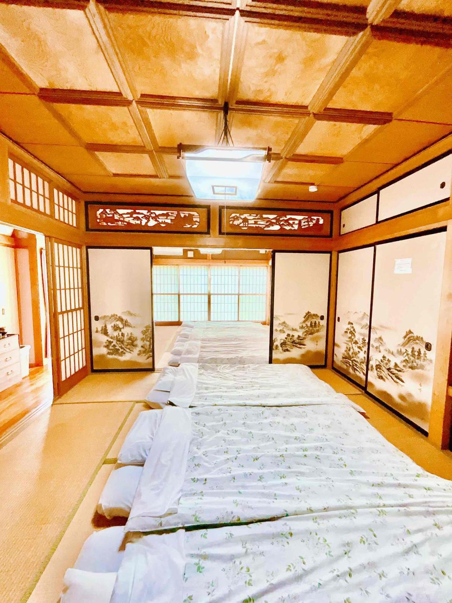 T&T Fujiyama Guest House Fujiyoshida Exteriör bild