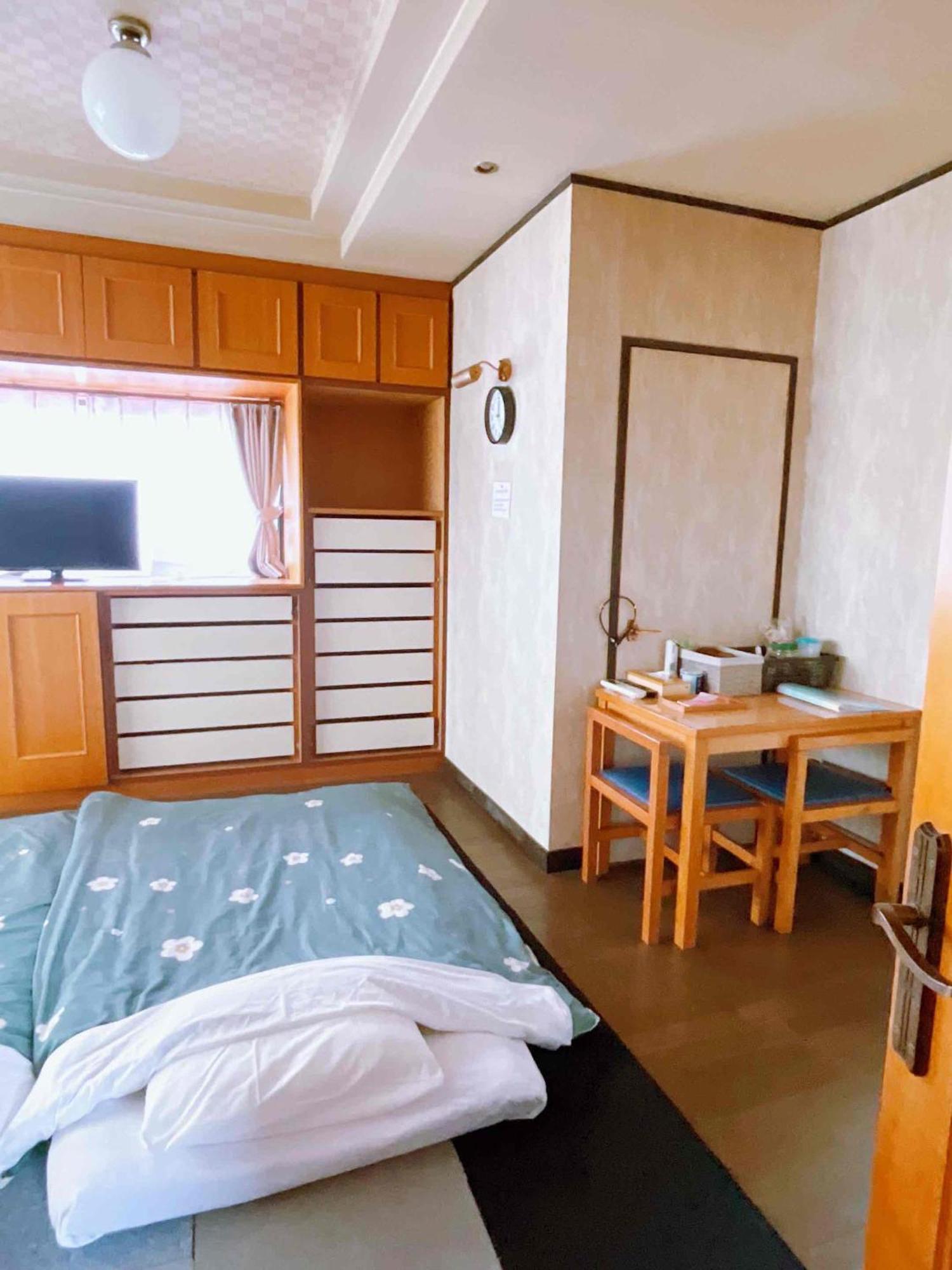 T&T Fujiyama Guest House Fujiyoshida Exteriör bild