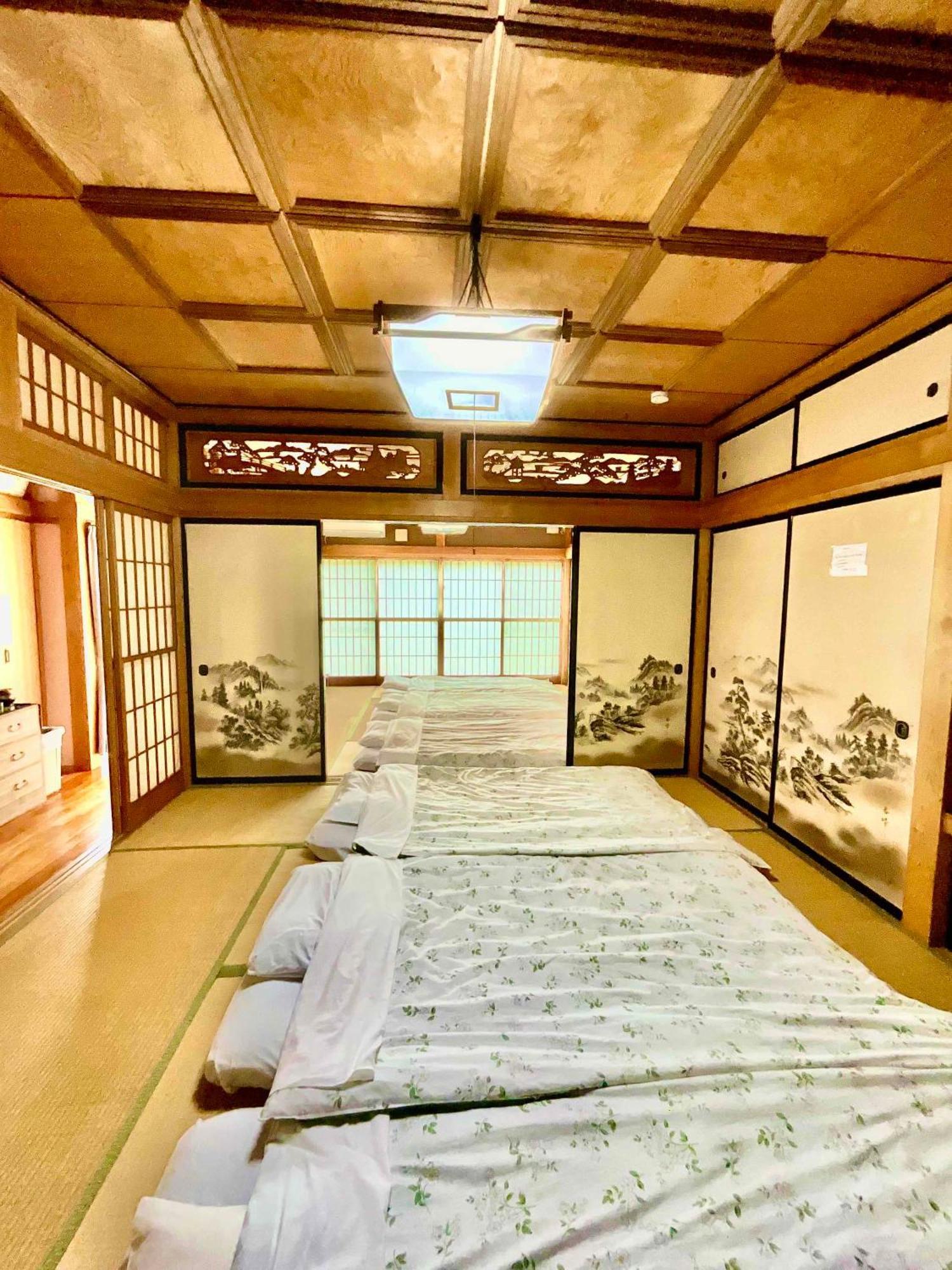 T&T Fujiyama Guest House Fujiyoshida Exteriör bild